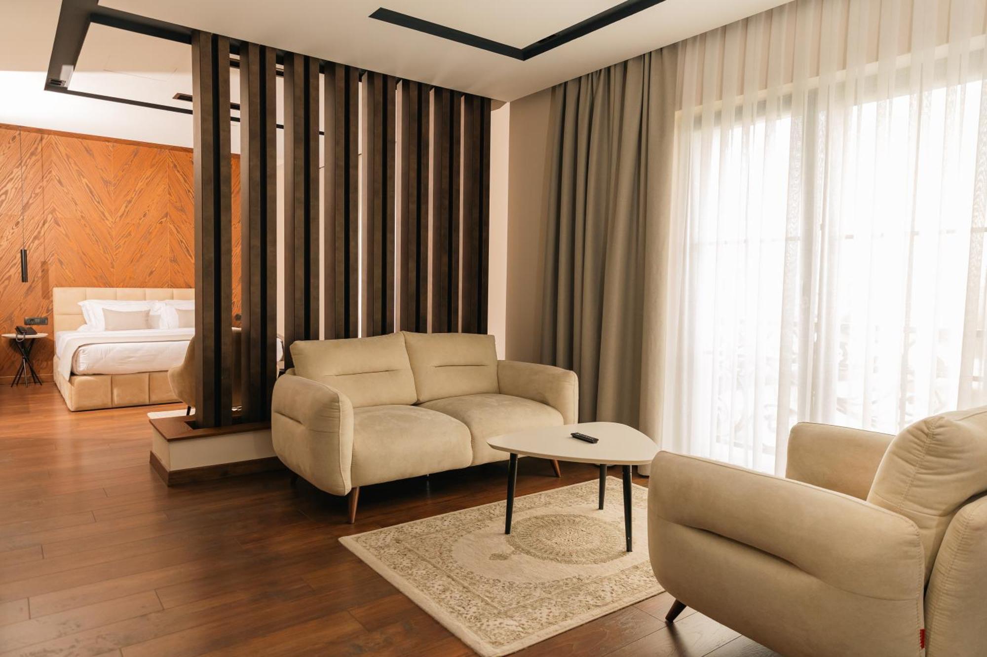 Venus Hotel Lipjan Esterno foto