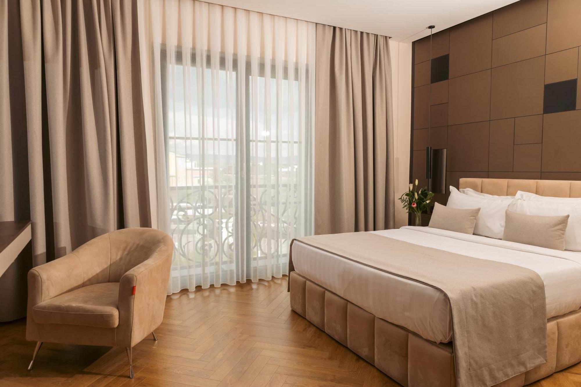 Venus Hotel Lipjan Esterno foto